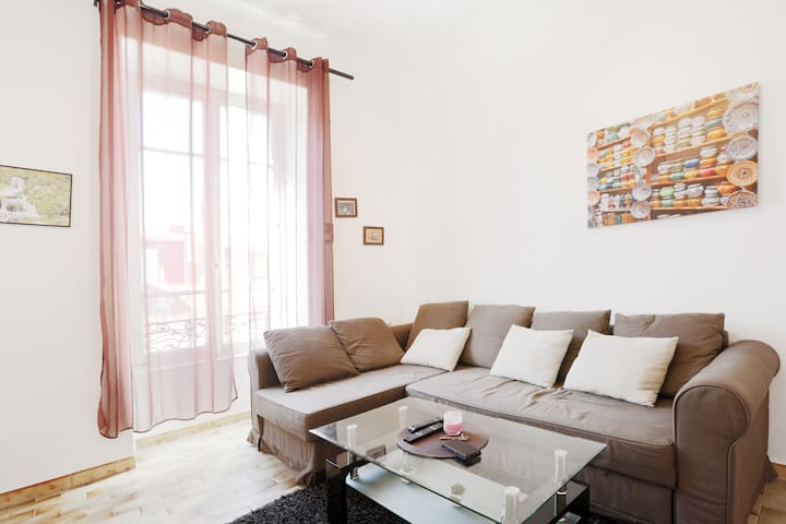 Lovely apartment in the center of Nice.