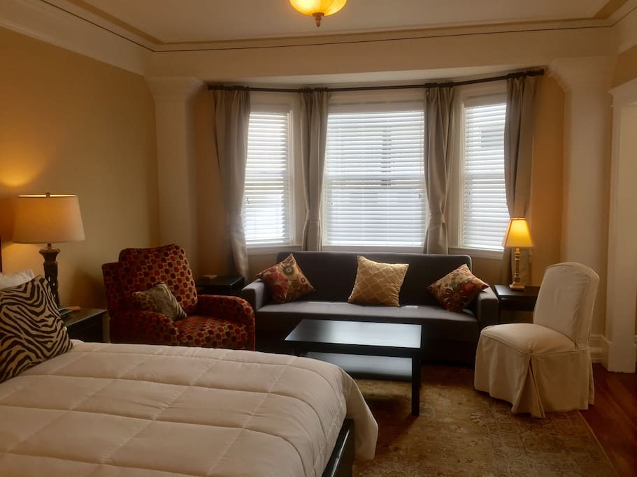 Livingroom area showing queen size bed