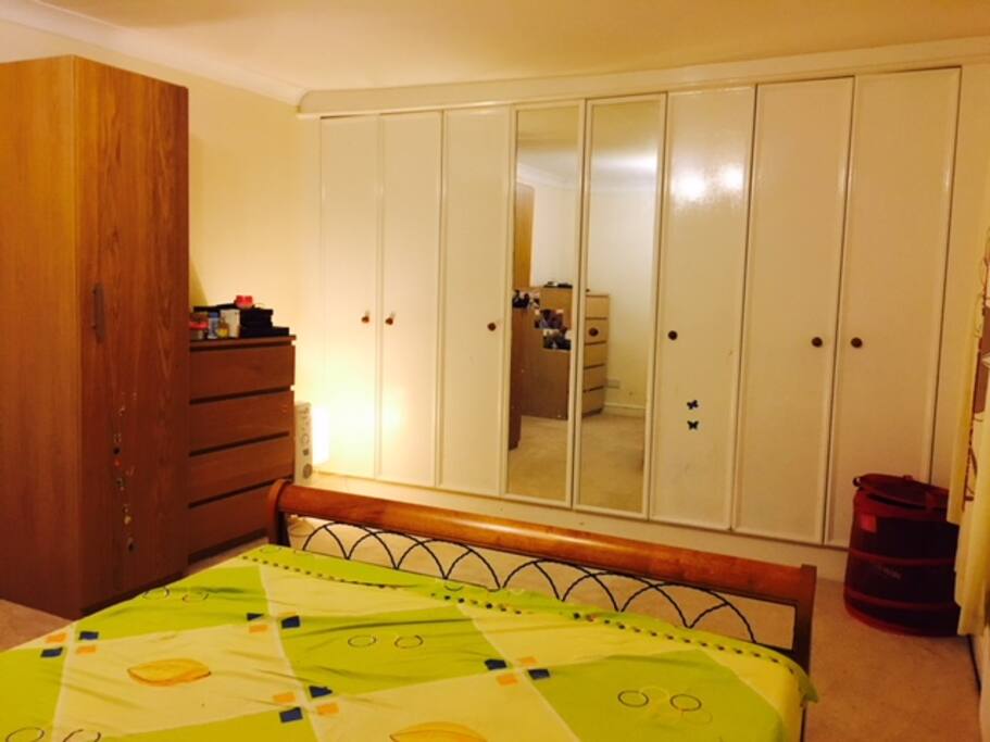 Fully wall fitted wadrobes