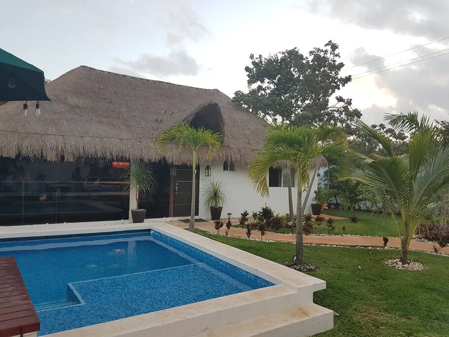 piscina para niños y adultos