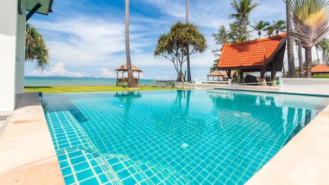Malee Beach E6 - beachfrontvilla at Long beach