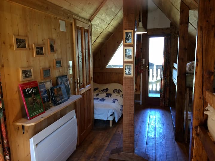 หอพักทางฝั่งตะวันออก