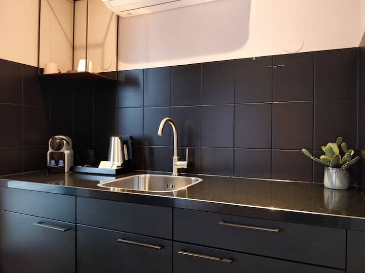 Comfort Triple Suite | Short Walk To Tulip Gardens - Lisse