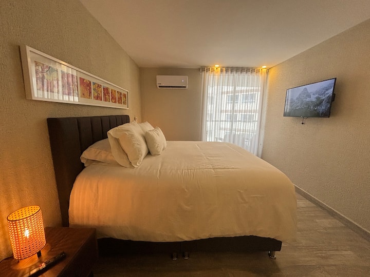 Main ✨ Room: Sleep peacefully in your suite, with a spacious closet and a luxurious bathroom with rain shower, feeling like a five-star hotel.

✨ Master Bedroom: Sleep peacefully in your suite
