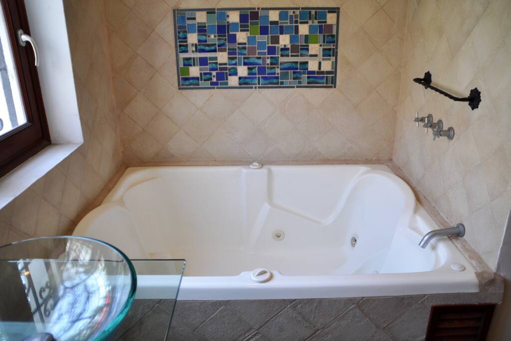Jacuzzi