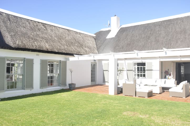 Vineyards area with gorgeous mountain views gallery image 4