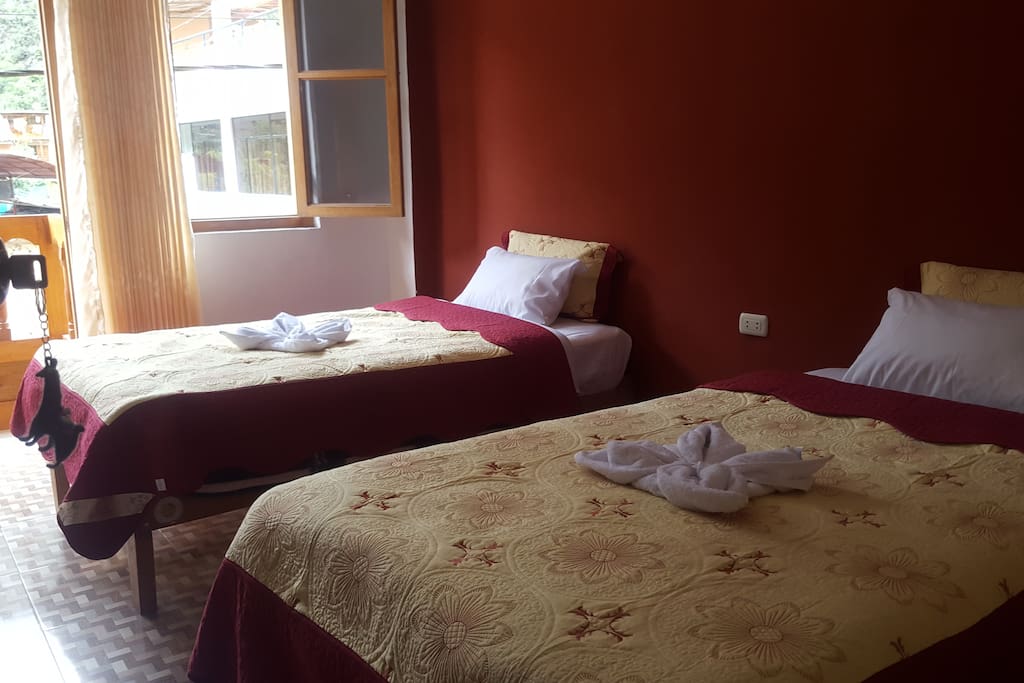 HABITACION TWINS 2 BED CON BALCON