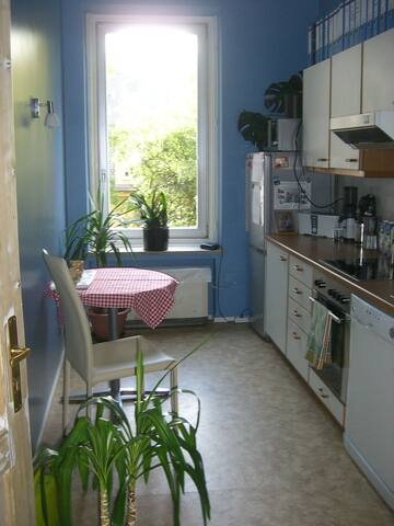 Central flat for up to 8 persons gallery image 3