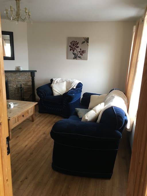 Spacious, comfortable living room