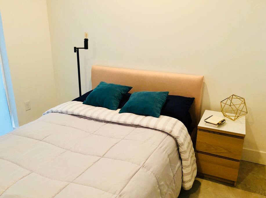 Full Size Bed