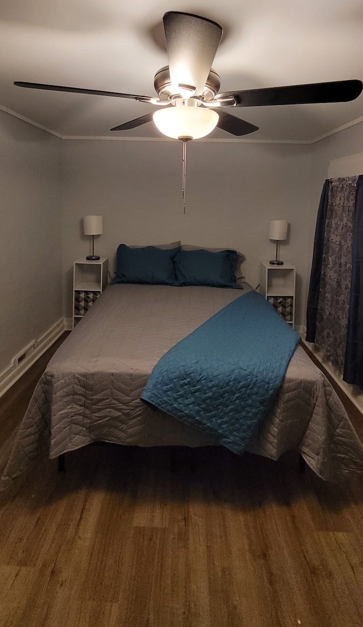 Spavaća soba s bračnim krevetom Jack 