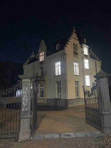 Kasteel Boterlaerhof vlakbij Antwerpen gallery image 2