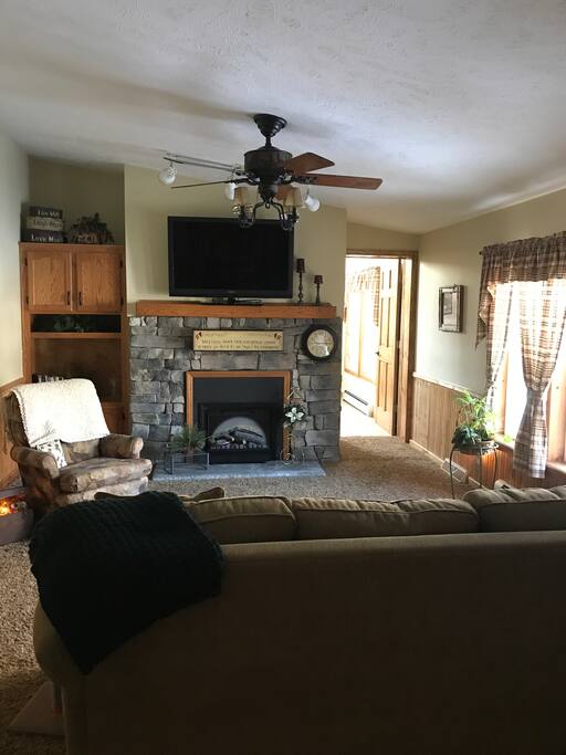 private living area with cable tv