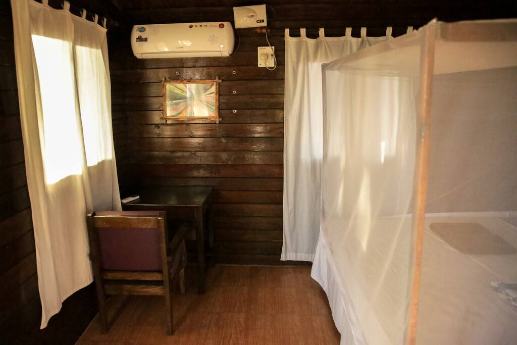 Hut equiped with air conditioner (AC)