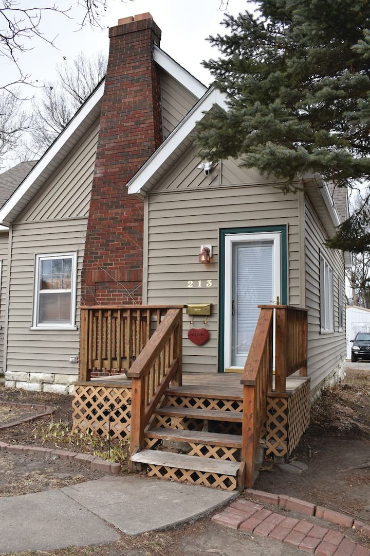 Warrensburg Vacation Rentals & Homes Missouri, United States Airbnb