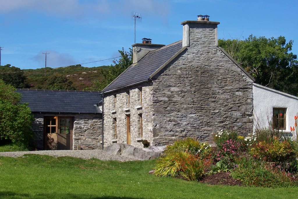 Original Irish Stone Cottage set in 2 acres Houses for Rent in