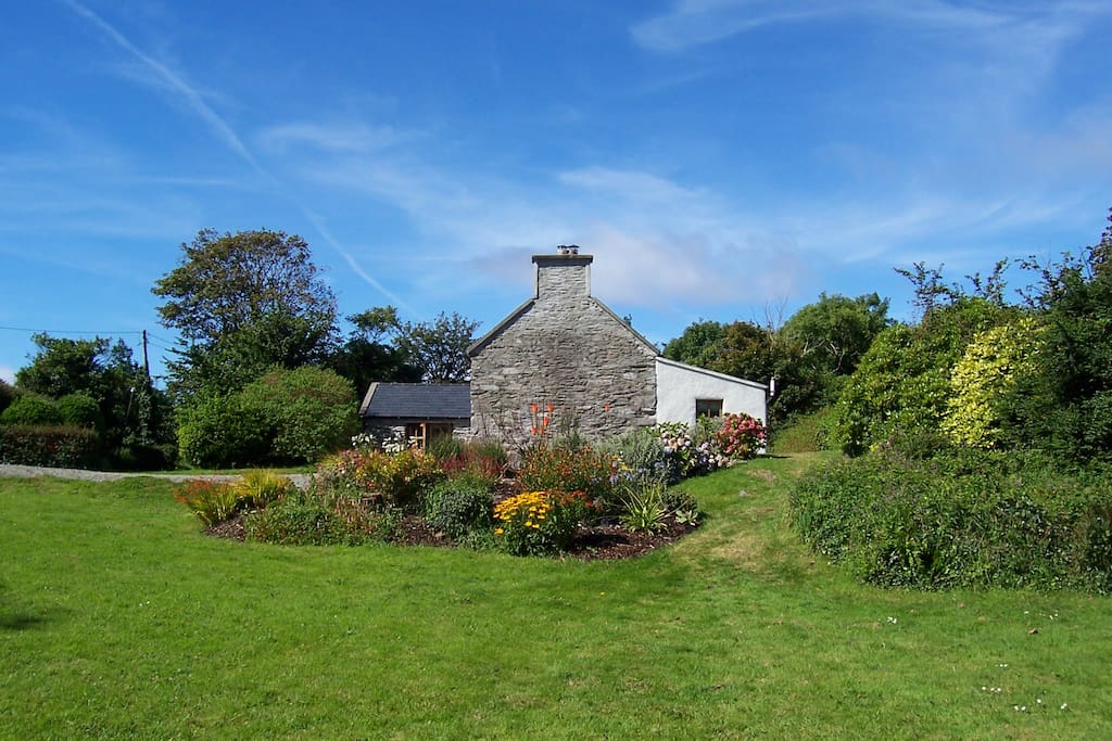 Original Irish Stone Cottage set in 2 acres Cottages for Rent in