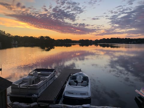 Pine Lake, Stay Awhile! Directly on lakefront
