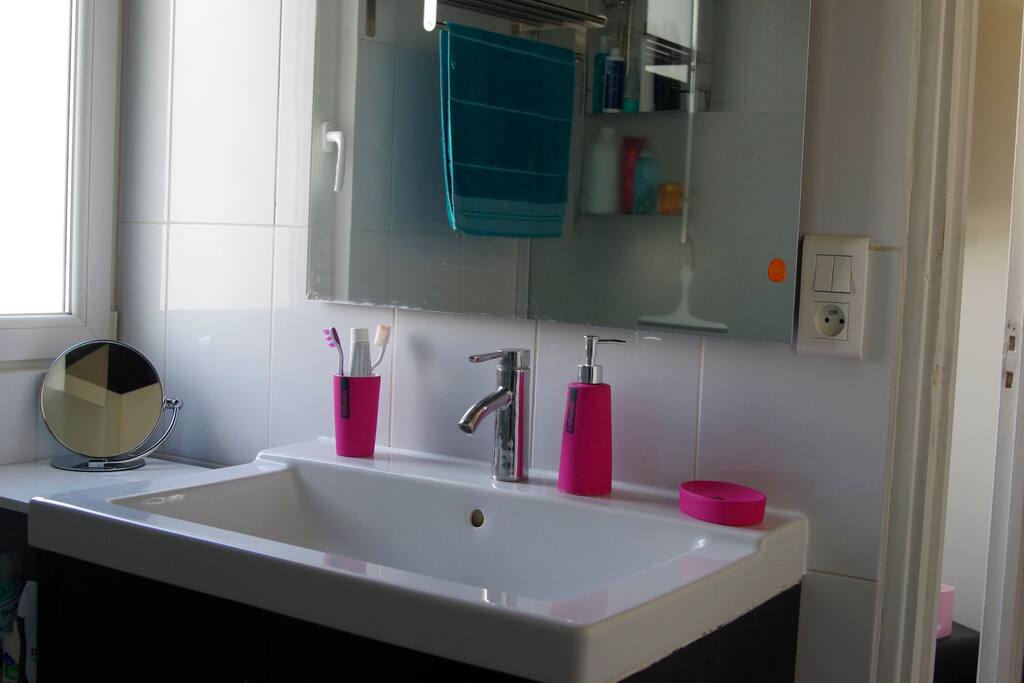 salle d'eau avec douche