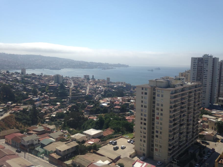Vista panorámica desde ultimo piso hacia Valparaiso