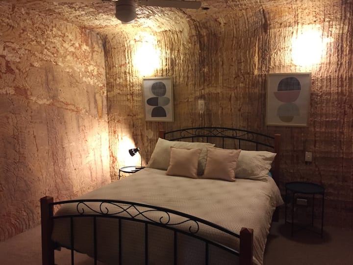 Very comfy Queen size bed with TV & DVD and WIR