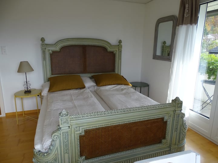 CASTILLO: con cama para el rey y la reina