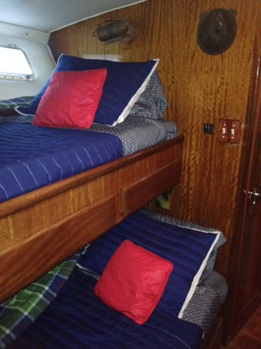 Bow Stateroom Bed 2 & 3
