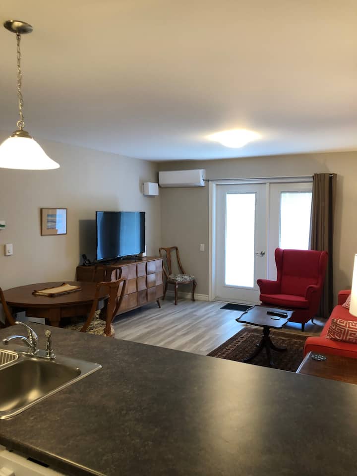 Two Bedroom Queen River View Suite - Miramichi