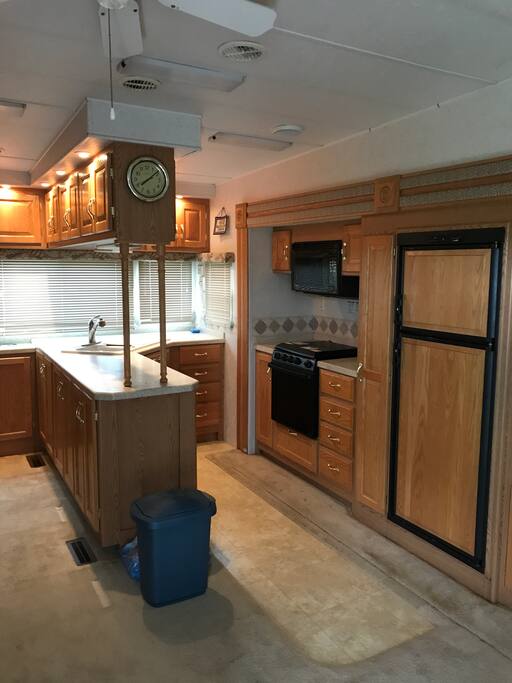 Full Kitchen