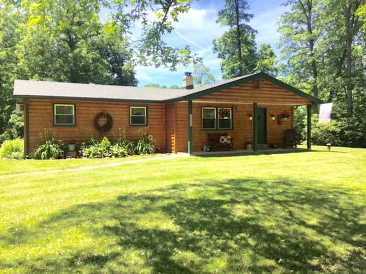 Cozy Creekside Cabin Cabins for Rent in New Tripoli, Pennsylvania