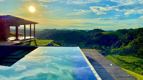 Mountain house with pool near Rio de Janeiro