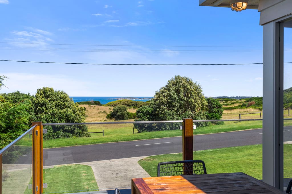 View from the front balcony of the Warrnambool breakwater