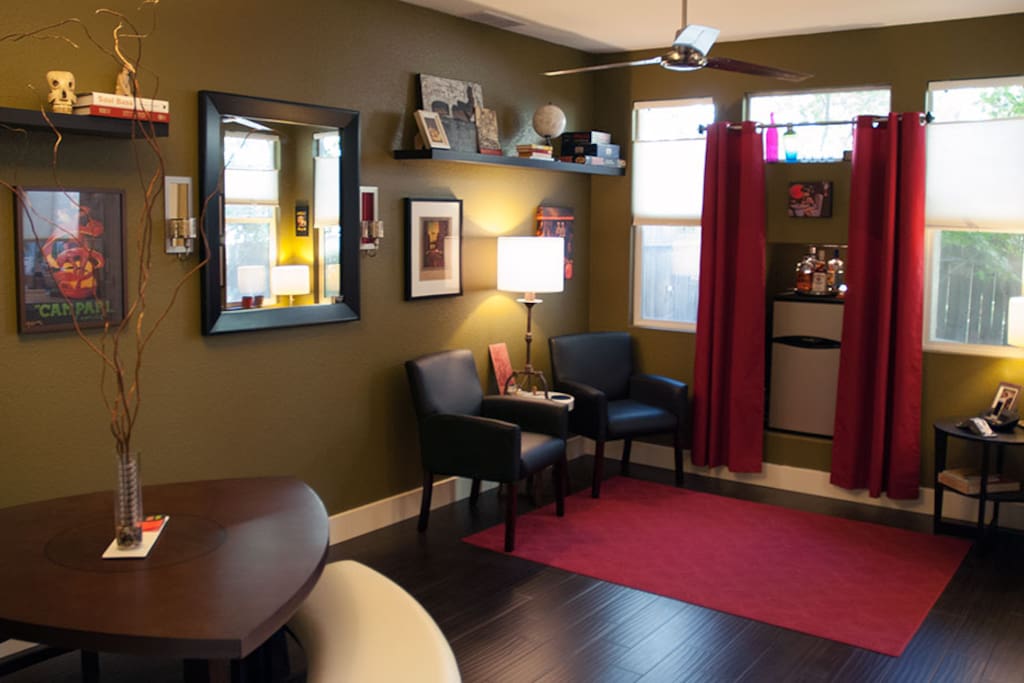Private room minutes from downtown!