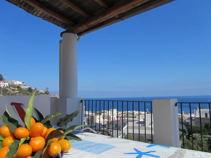 Isola di Lipari Lady Blu Canneto