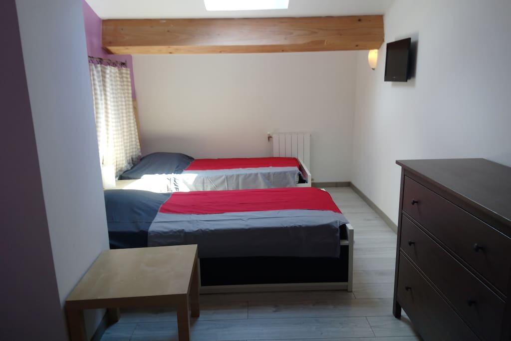 Chambre 2 petits lits