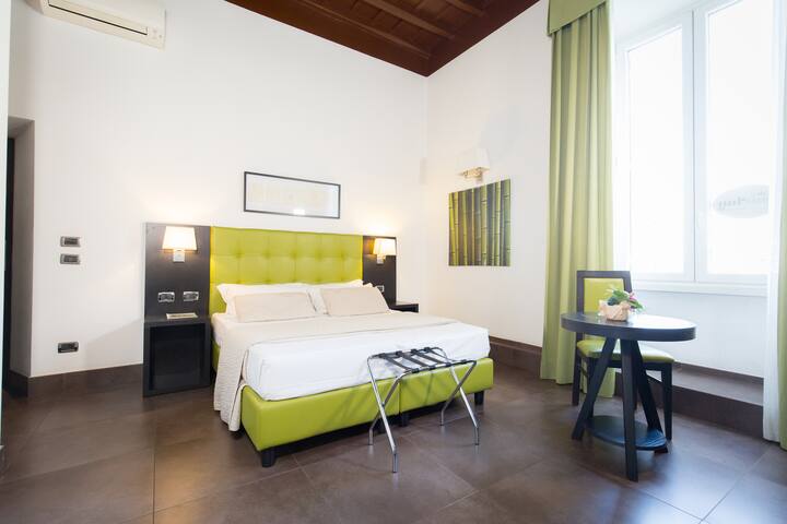 Suitinn19 – 5 rooms & 5 bathrooms/Trastevere/12pax gallery image 3