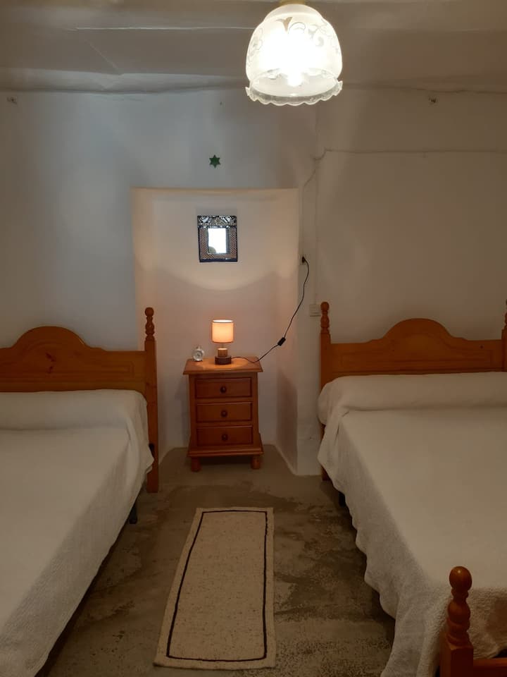 Habitación con dos camas de 1,5cm.
