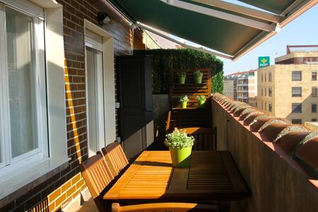 A/C, SPECTACULAR VIEW, central&charming penthouse