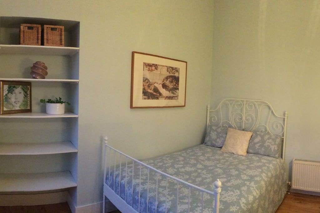 Spacious double bedroom