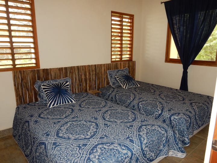 Ოთახი 2 - 2 ზეწარი.