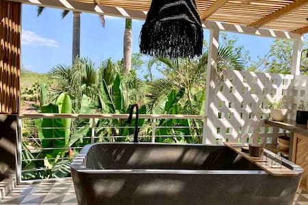 Guesthouse Tamarindo. brand new with private pool