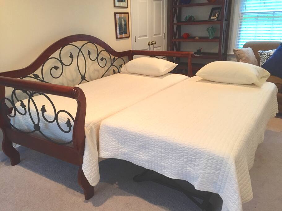 Open day bed