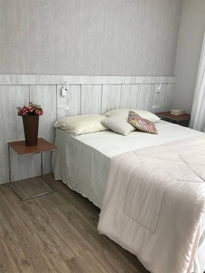 Manželská posteľ v apartmáne s manželskou posteľou!