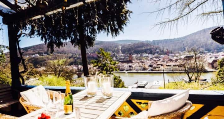 Best view, central, calm, cozy, romantic.
