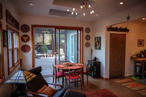 Popular Airbnb listing: Oak Forest Retreat in Topanga