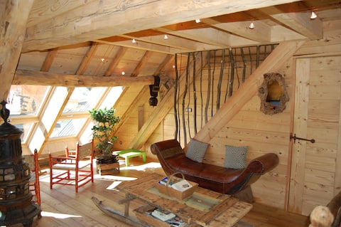 Chalet Triplex de 240M2, 6 ch, Jacuzzi, ski à 200m