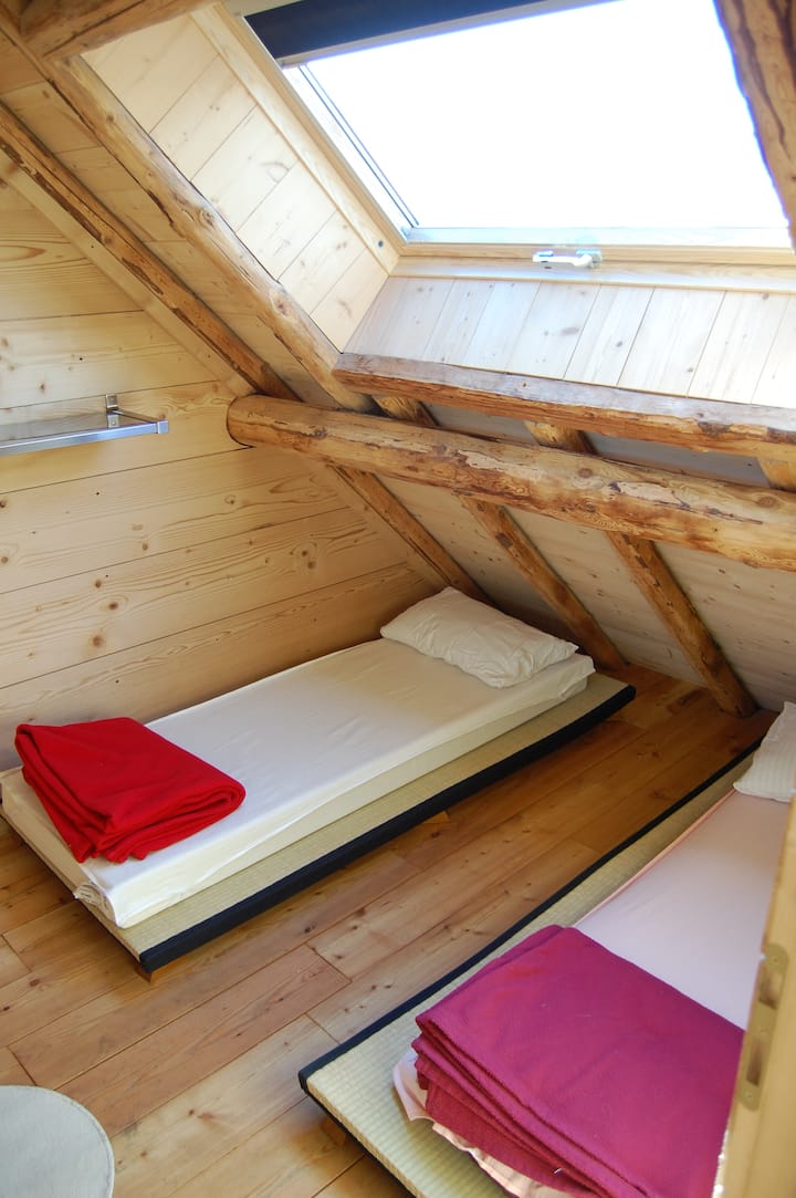 chambre 6 avec lavabo