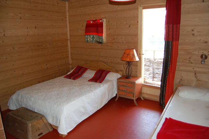 chambre 1 avec douche + WC