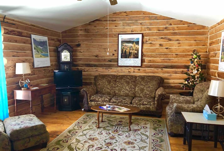 Pepper Sauce Camp Cabin 6