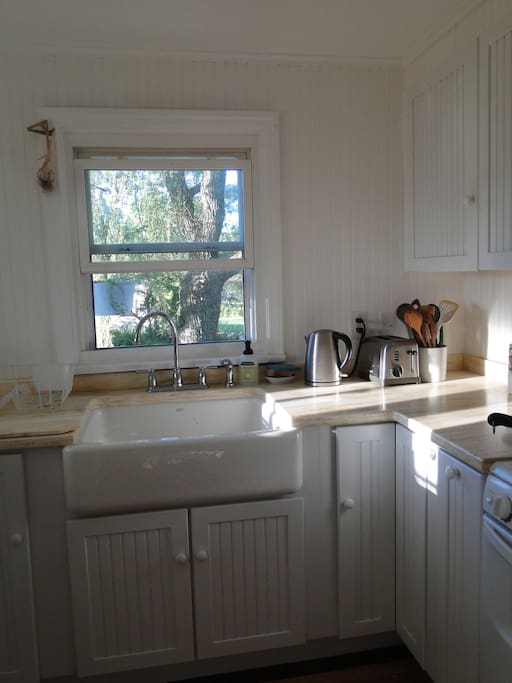 apron sink in new kitchen